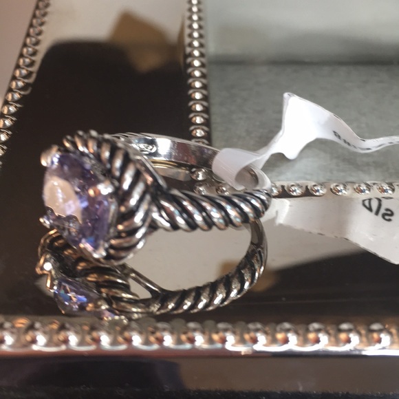 Gorgeous Amethyst Stone Ring - Picture 3 of 4